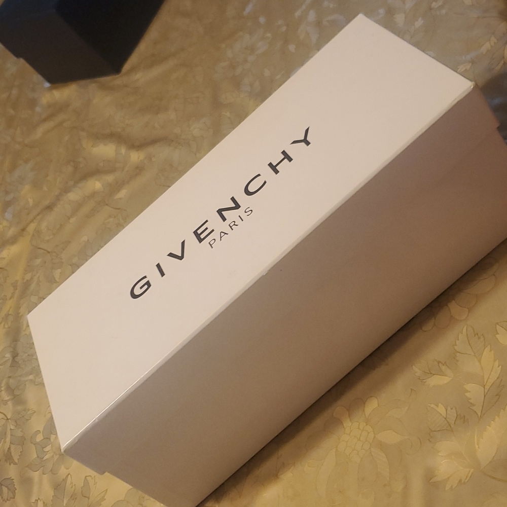 Givenshy empty white shoe box